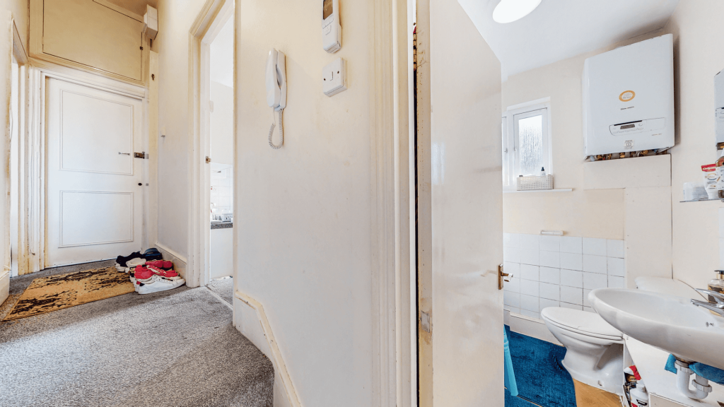 BATHROOM ONE
