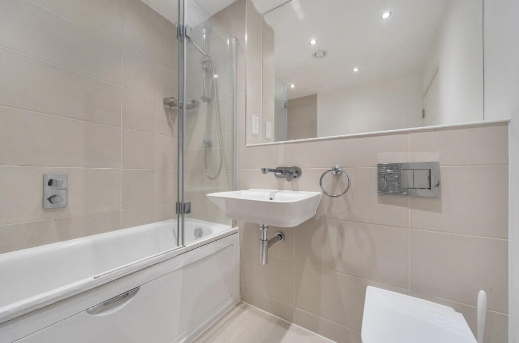 1372440-14-690370...