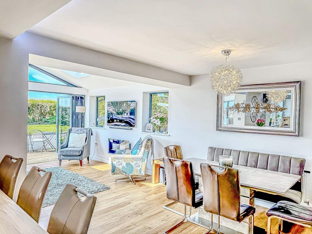 Kitchen / Diner / Living Area