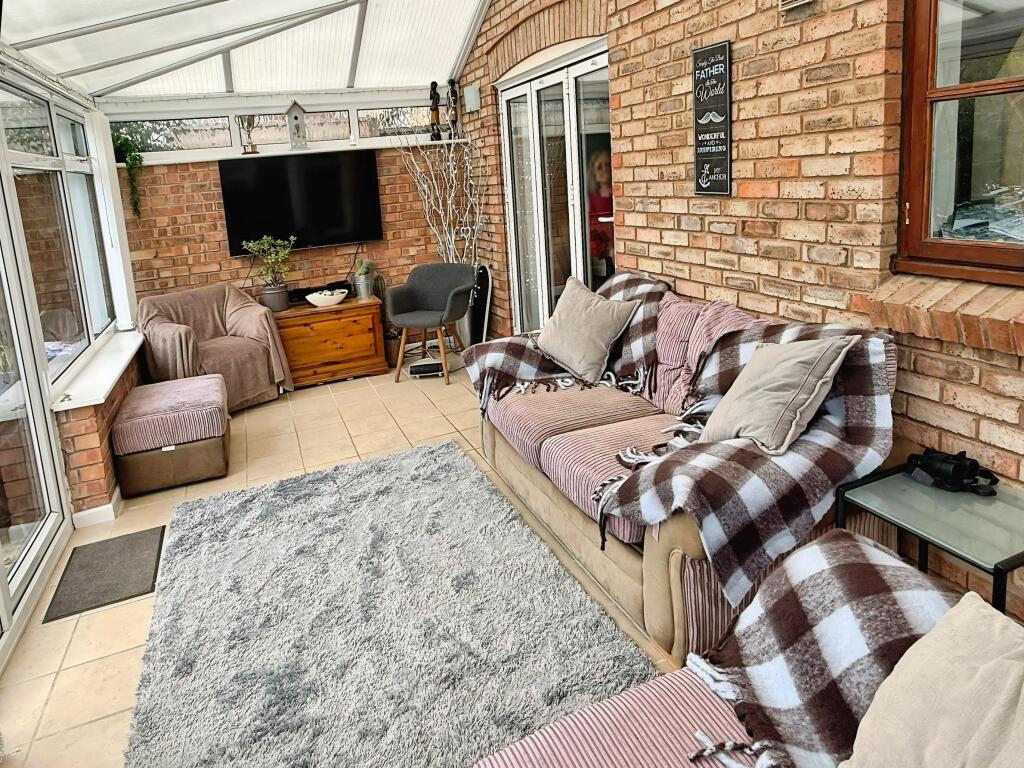 Devonia Road, Oadby, LE2