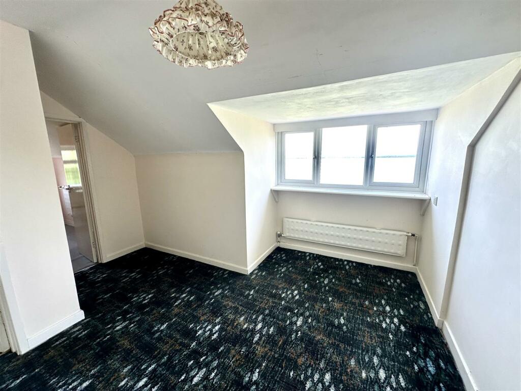 FIRST FLOOR STAIRS AND LANDING