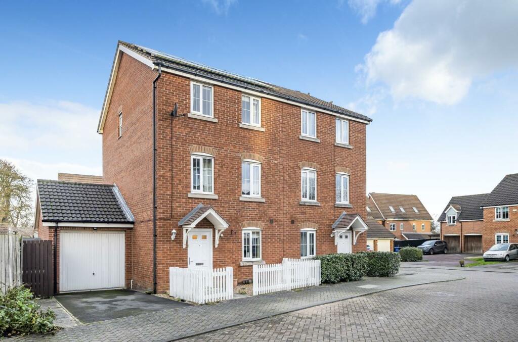 11 Robin Close