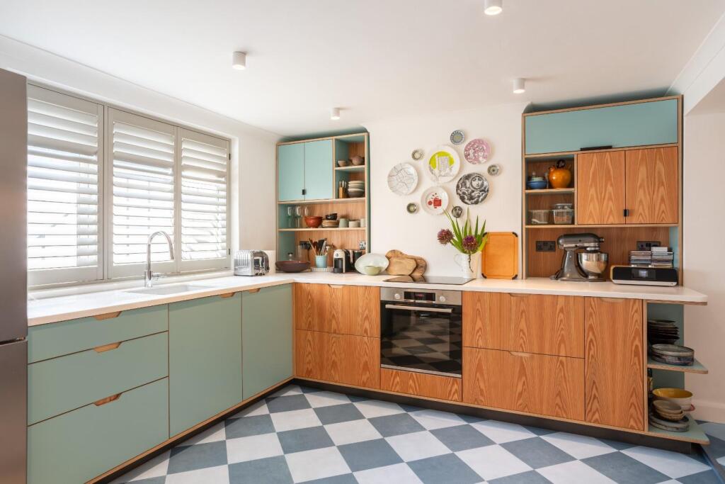 Shirley Street-2.jpg