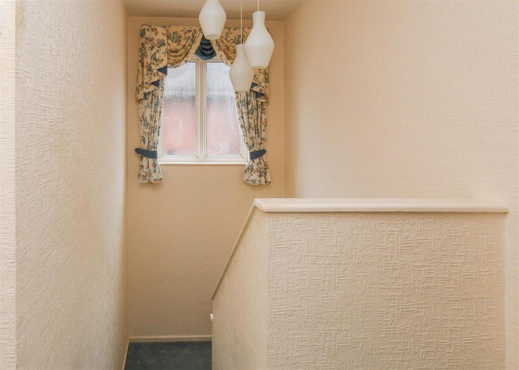10 Farm Road - Landing.jpg