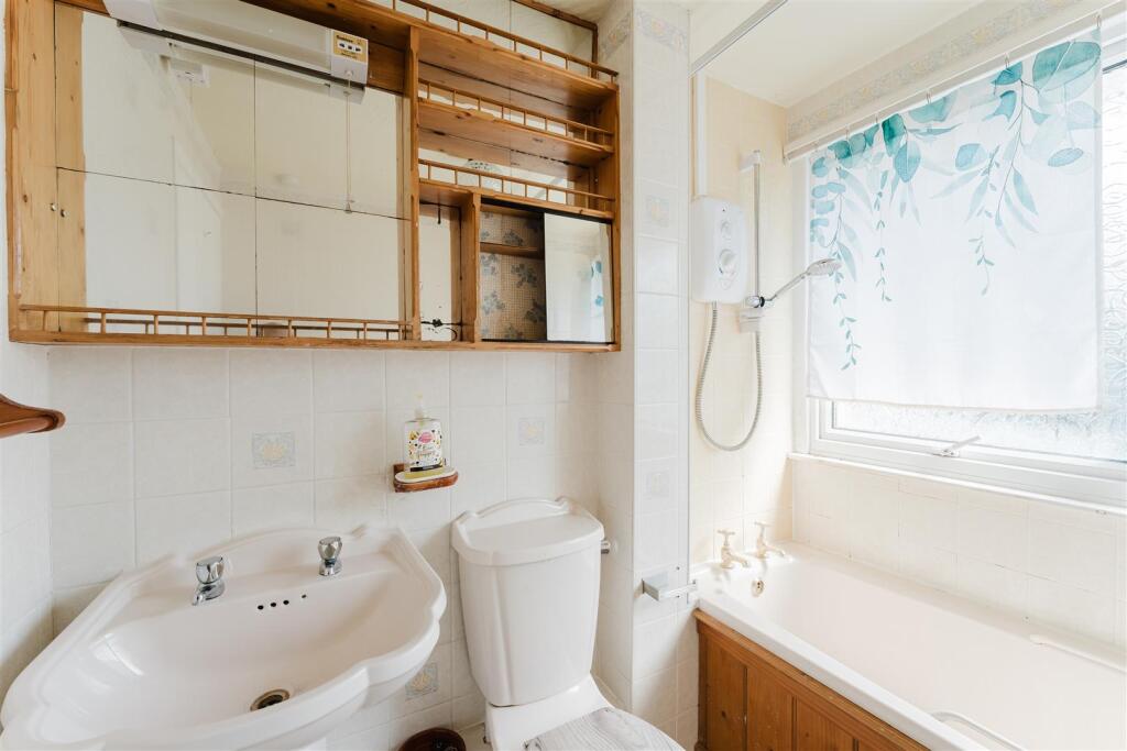 8 Rectory Drive, Yatton, BS49 4HF 27.jpg