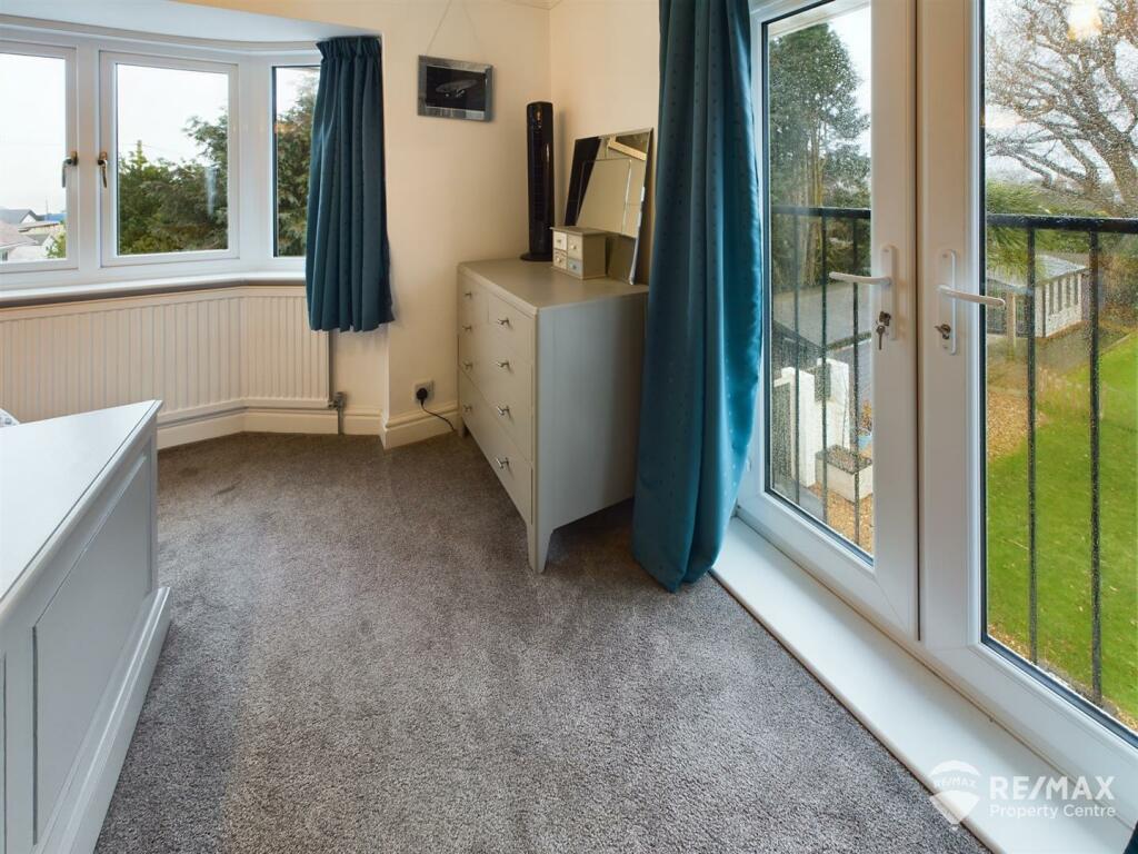 Bedroom 2 (3).jpg