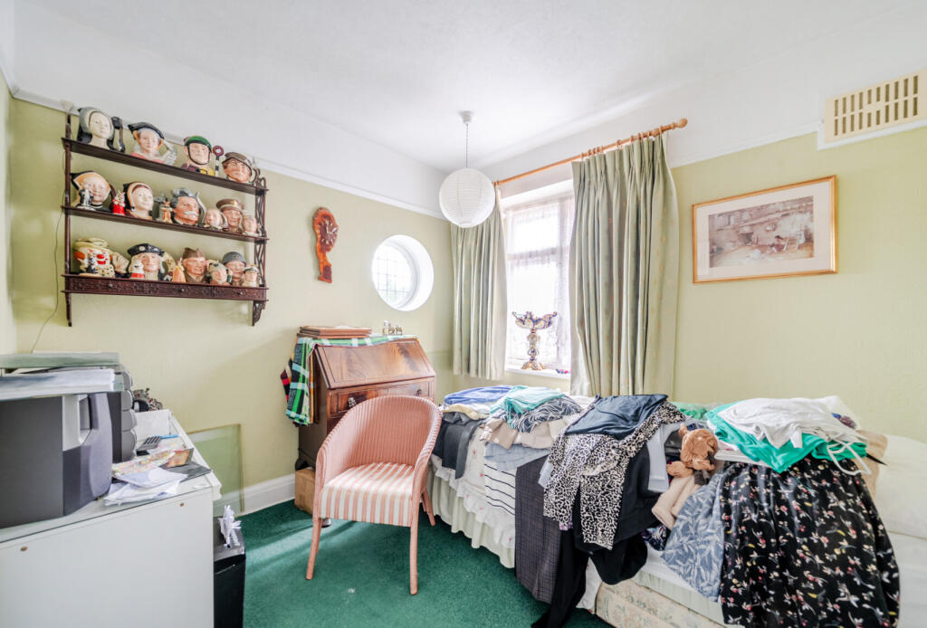 1365470-5-68e909b...