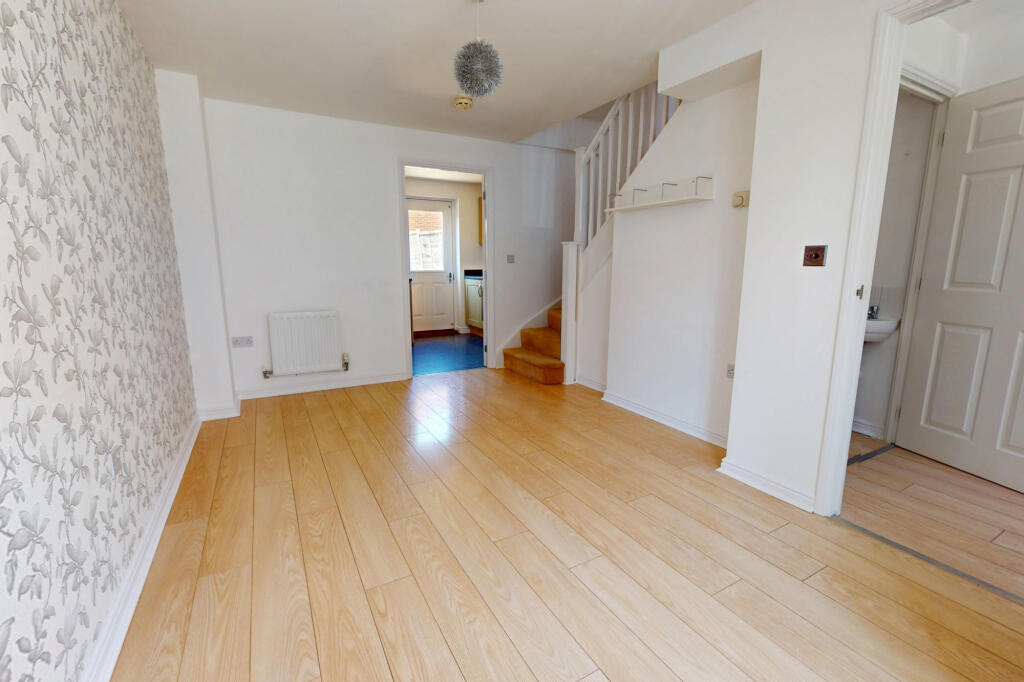 LOUNGE / DINING ROOM