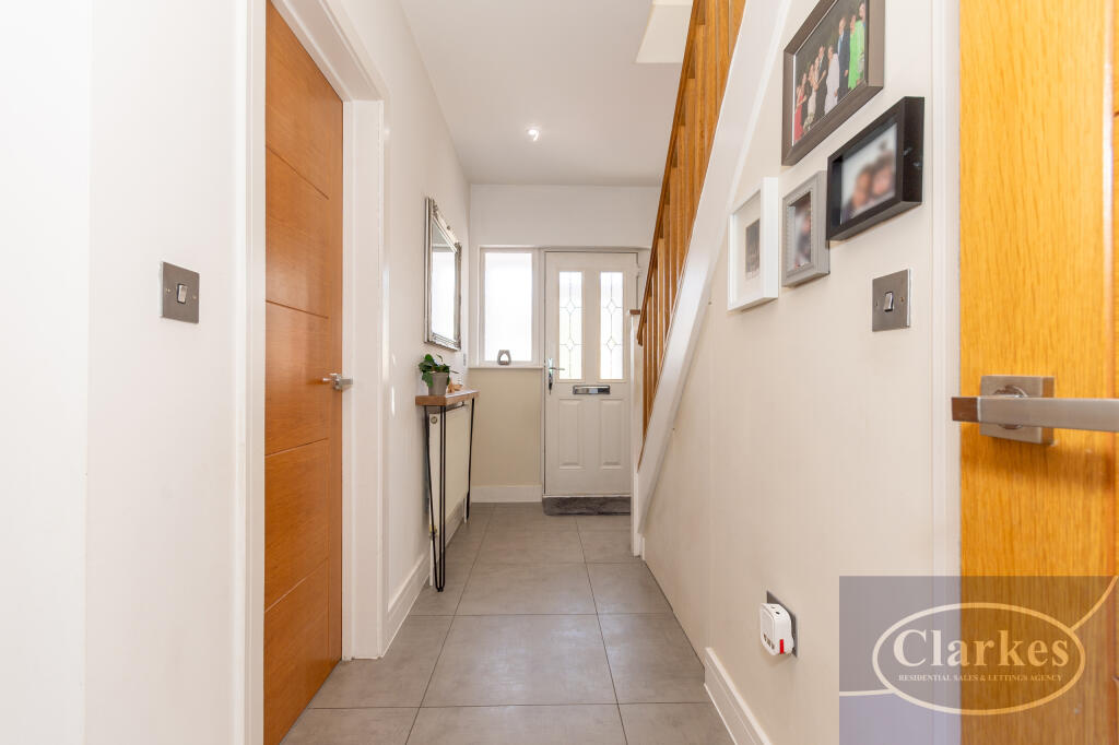 FC_038_49 KING EDWARD AVE_020