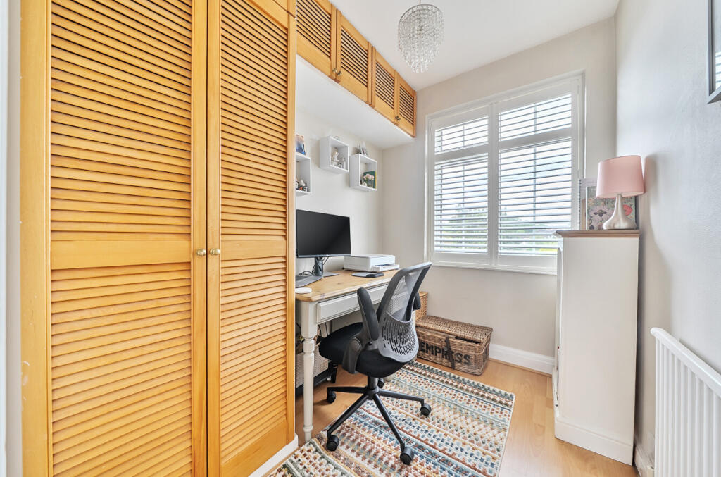 1303308-16-684084...