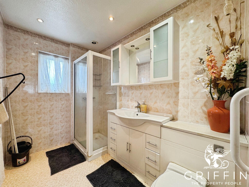 8c27815f4fd28ae489bb94f3a8861083900000325ec16863e