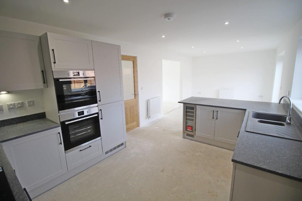 Plot 94 kitchen