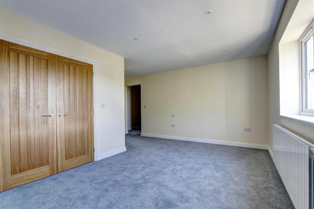 Bedroom 1: