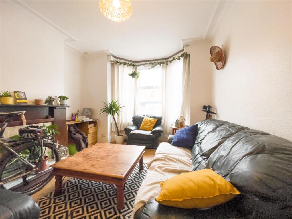 42 Pinner Road_-11.jpg