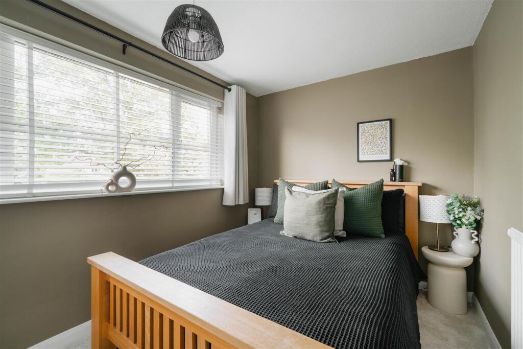Bedroom1.jpg