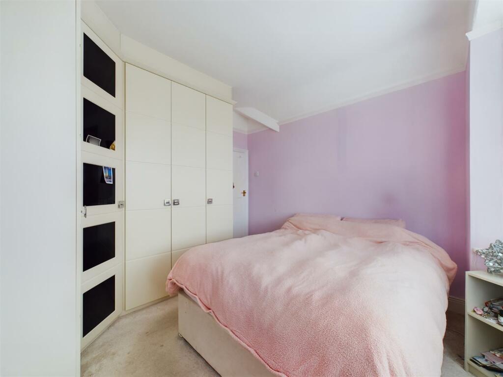 bed 1 2.jpg