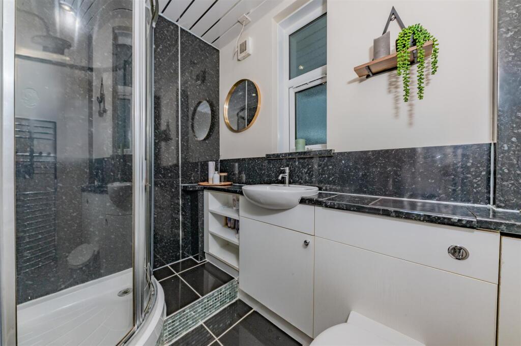 GL 20 Balerno Street Dundee-4.JPG