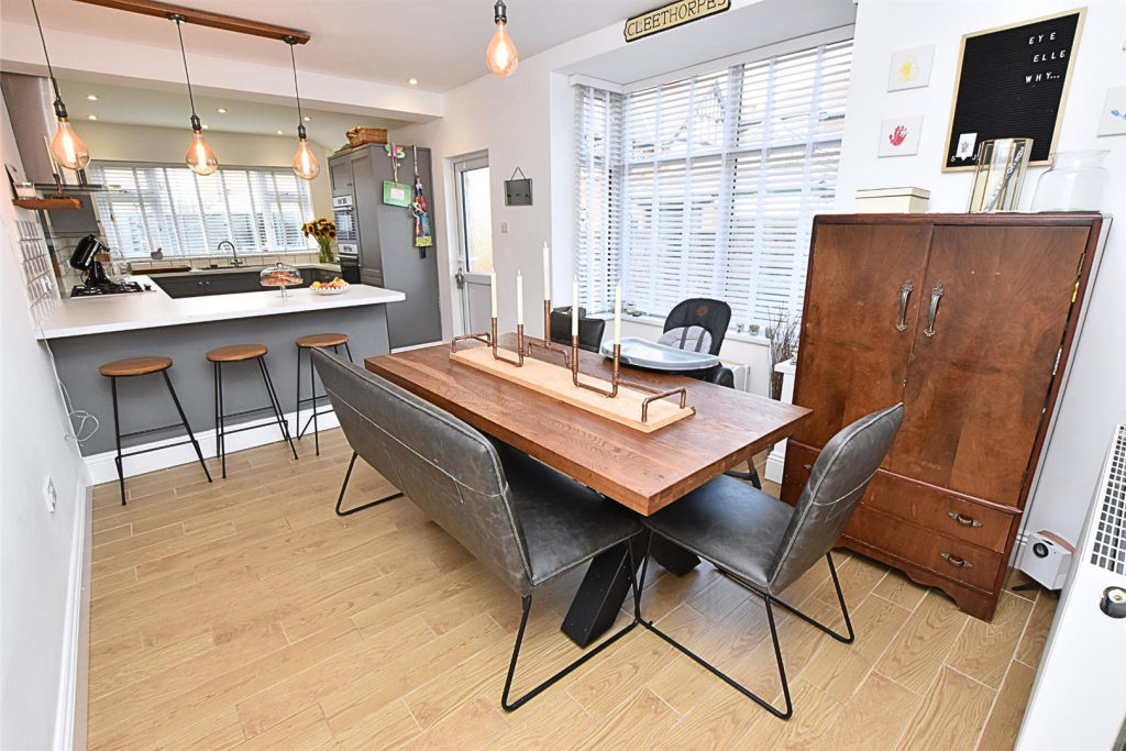 LIVING KITCHEN DINER