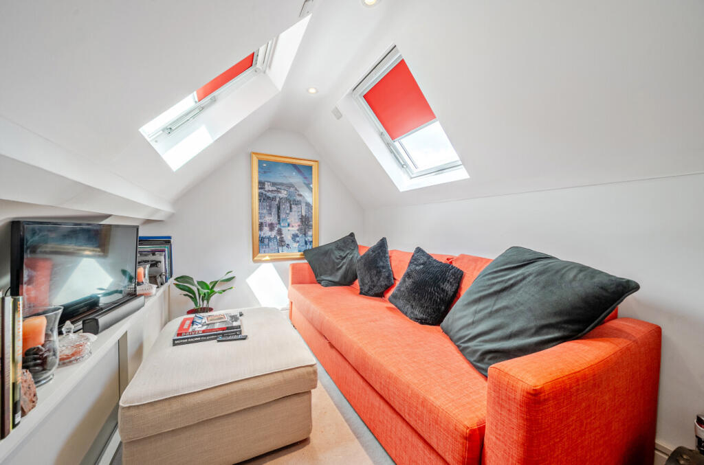 1348924-11-68c2bd...