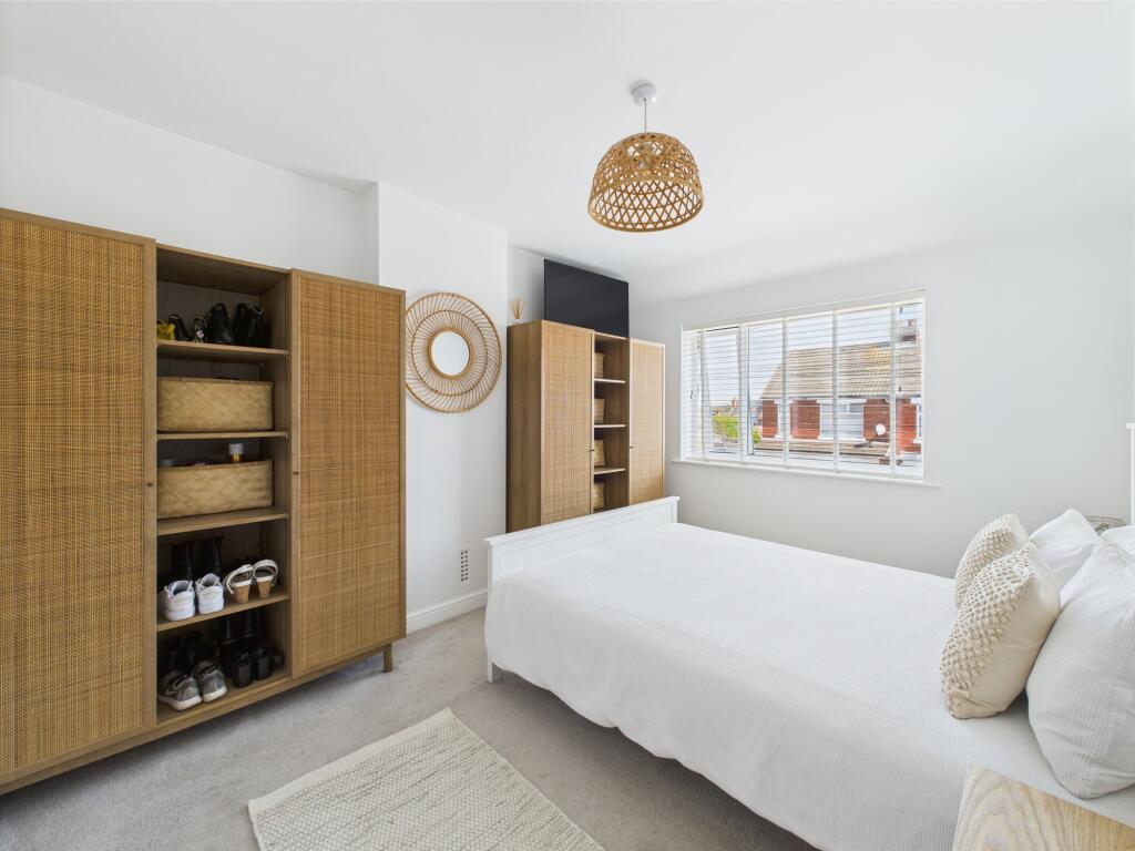 CAM05192G0-PR0070-STILL027