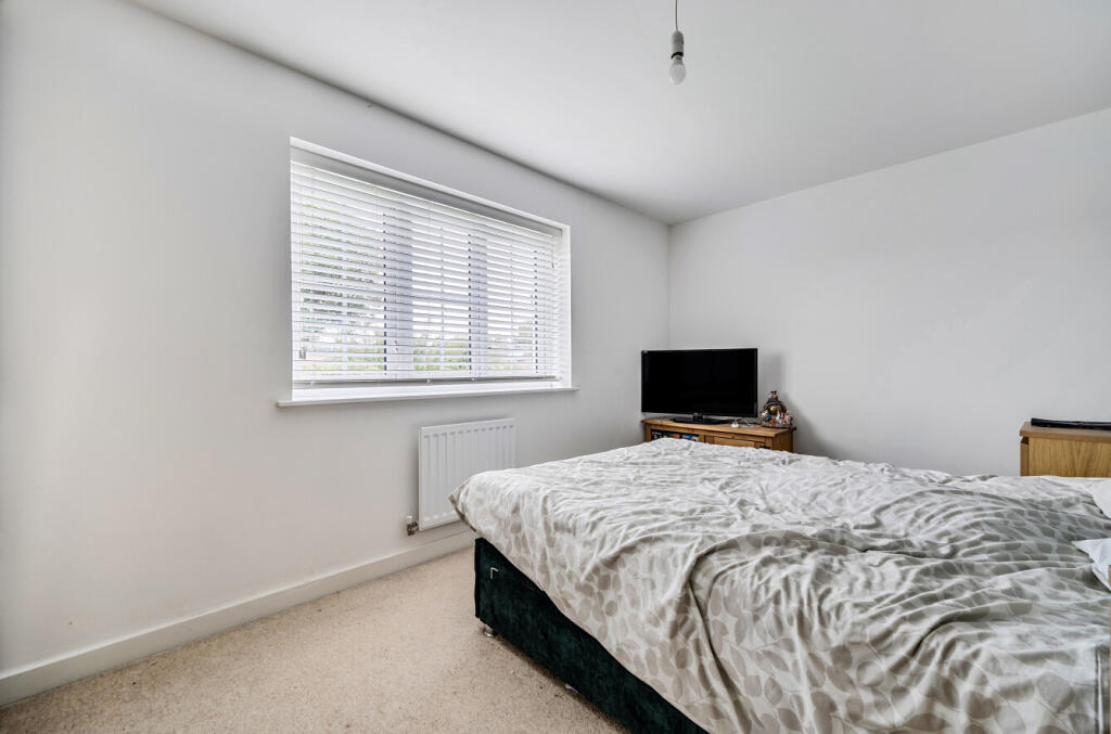 1357657-15-68d67d...