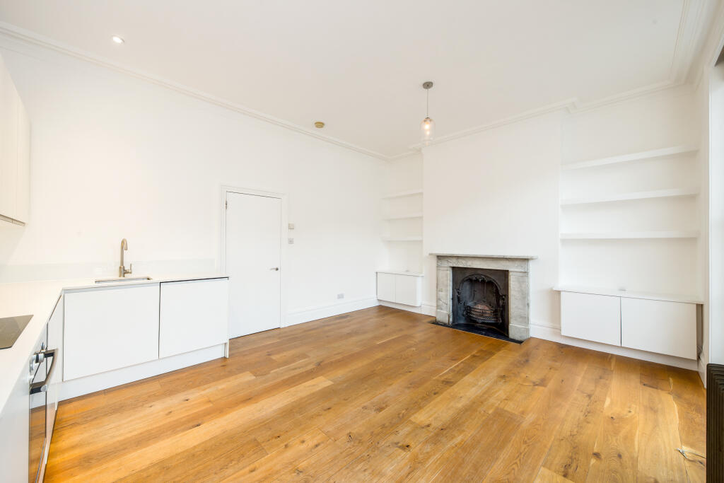 Living room/kitchen