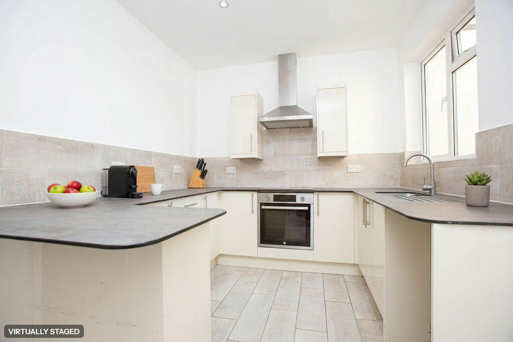 Minimalist Kitche...