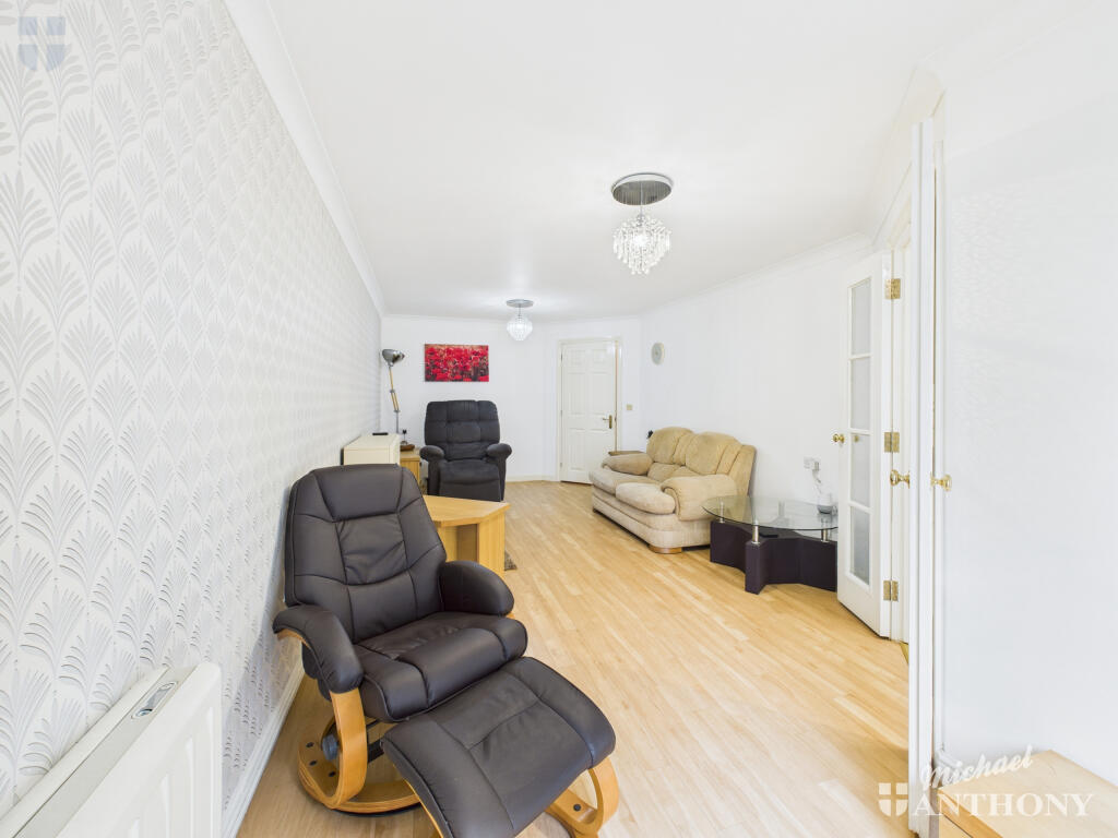 CAM03852G0-PR0447-STILL006