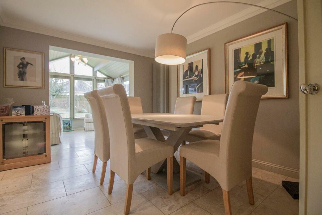 4 Bear Meadow, Beyton [Open-Plan  Dining Area] 01.