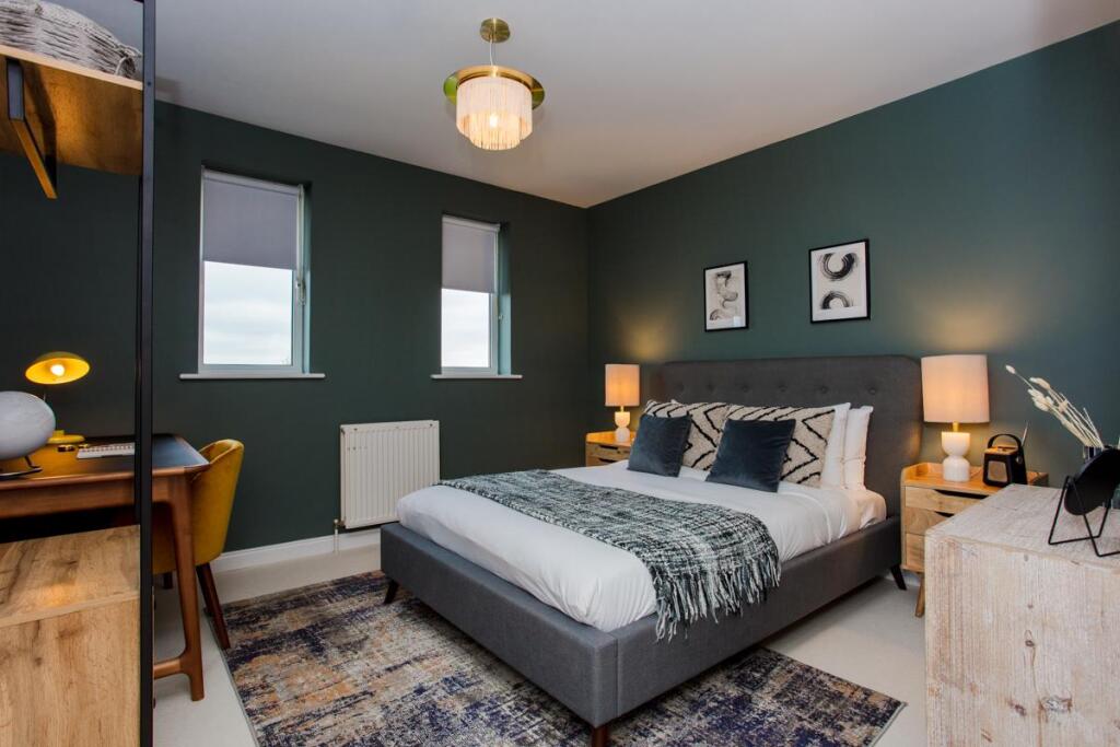 13 Yarlington Court-LR-9.jpg