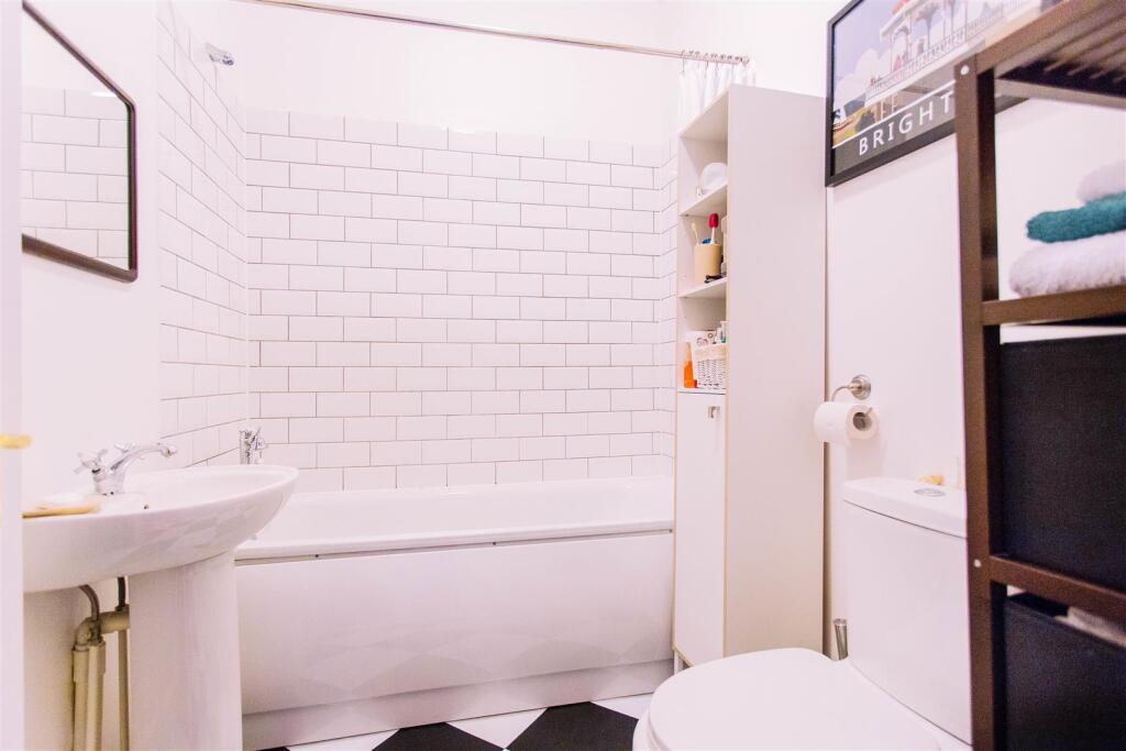 MB_crouch hill_finsbury park_davies davies_30.jpg