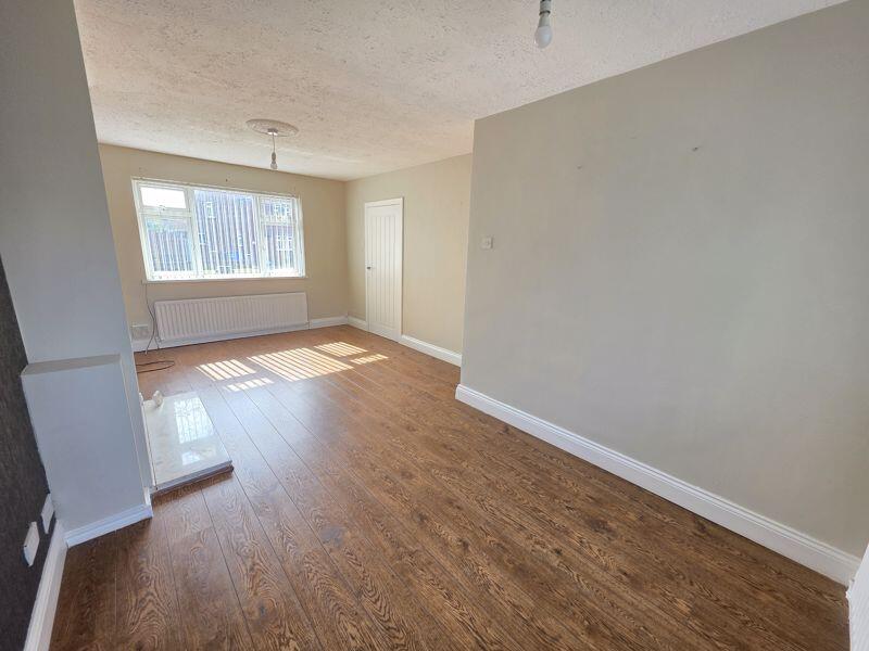 Lounge/Dining Room Additional Image 