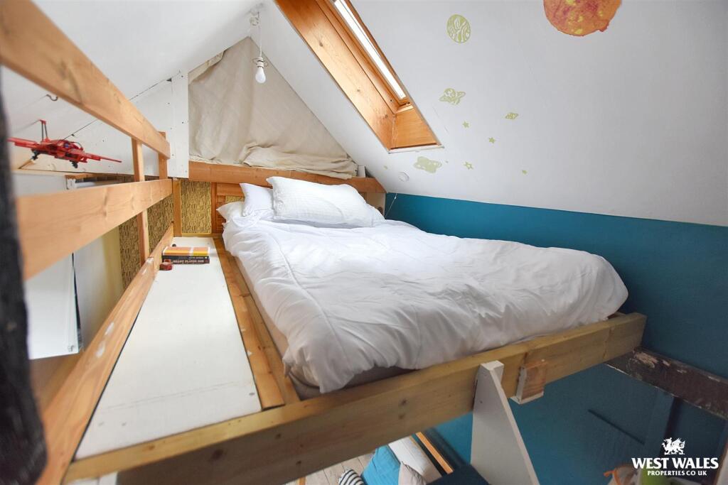 1 - 2025-10-12T212957.846.jpg