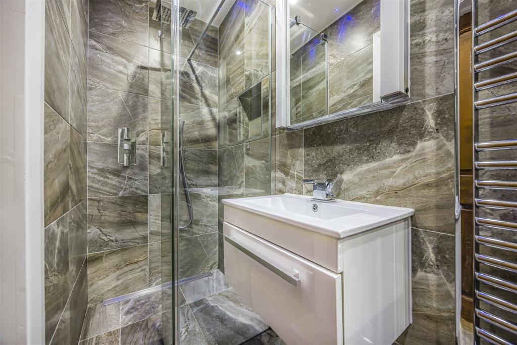 11 Hilltop Crescent, Drayton-PorticoMarketing-Sara