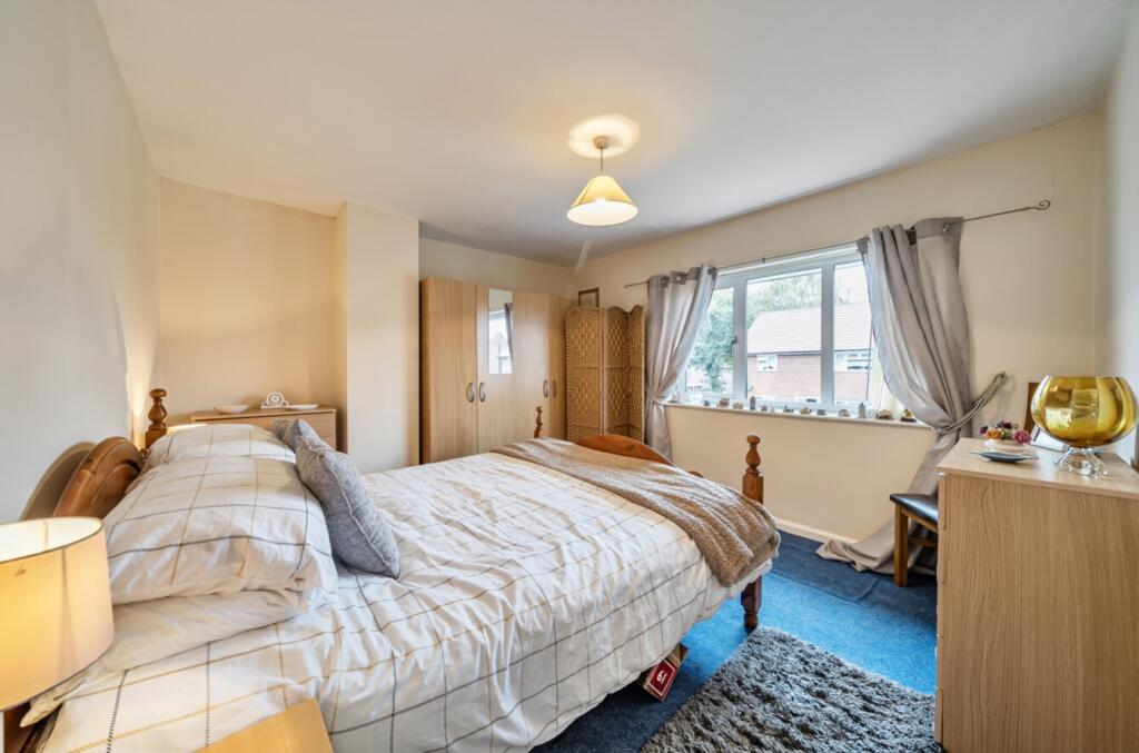 Bedroom 2 - 104 OLD MEADOW LANE - EweMove Sale