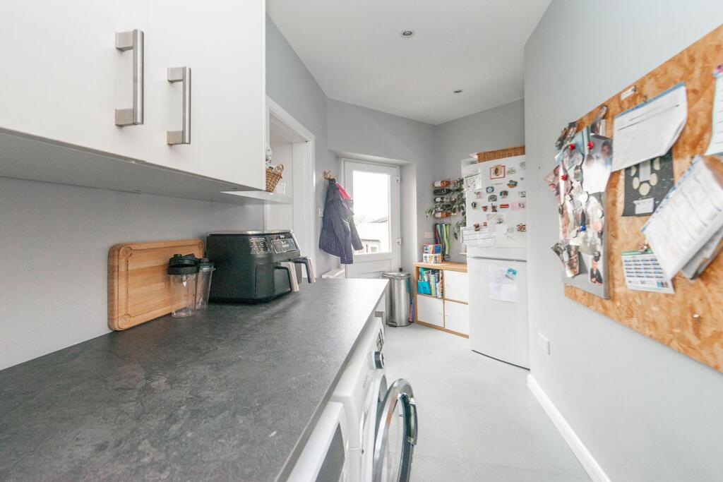 LIVING ROOM, KITCHEN AND DINER