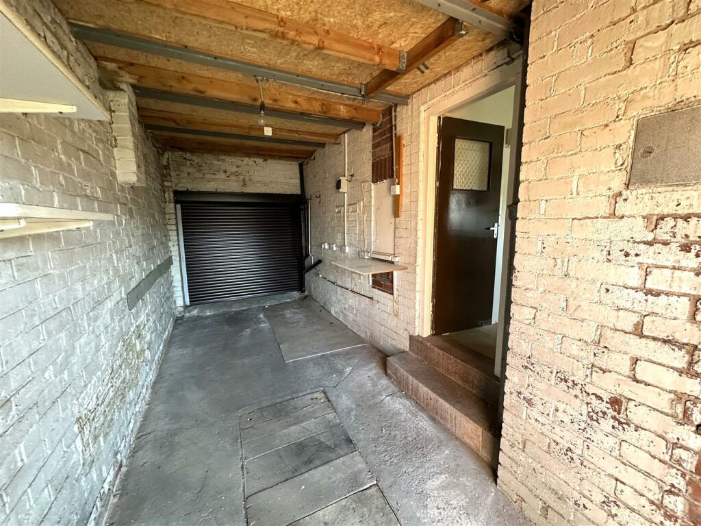 garage.jpg