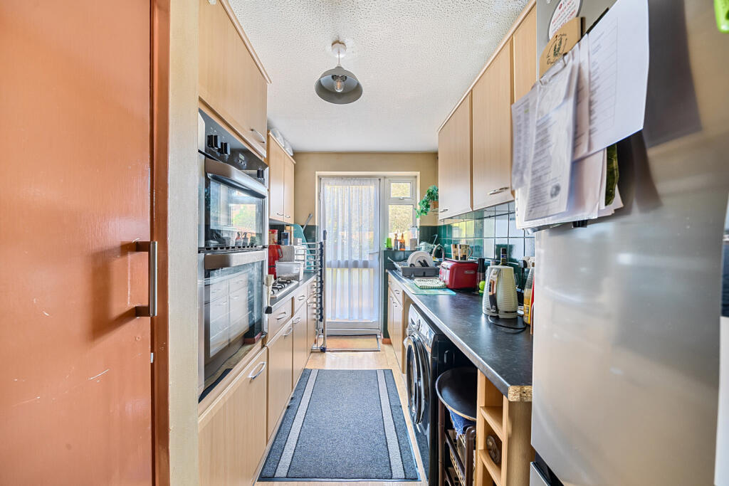 1358642-19-68d273...