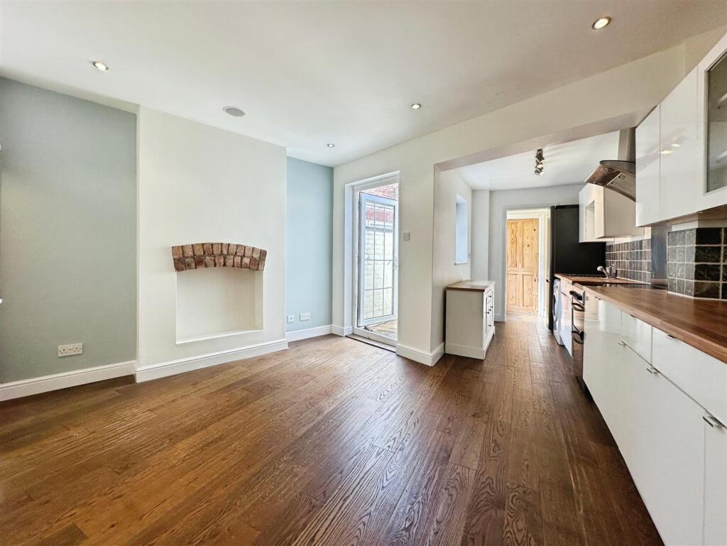 458c4bbd--4E93-92D4-86724F21369A-88897-00001C5A9B0