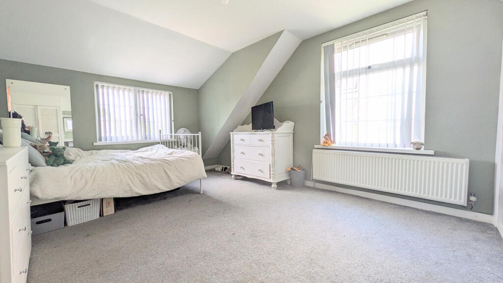 PXL_20250822_114159994.MP~2