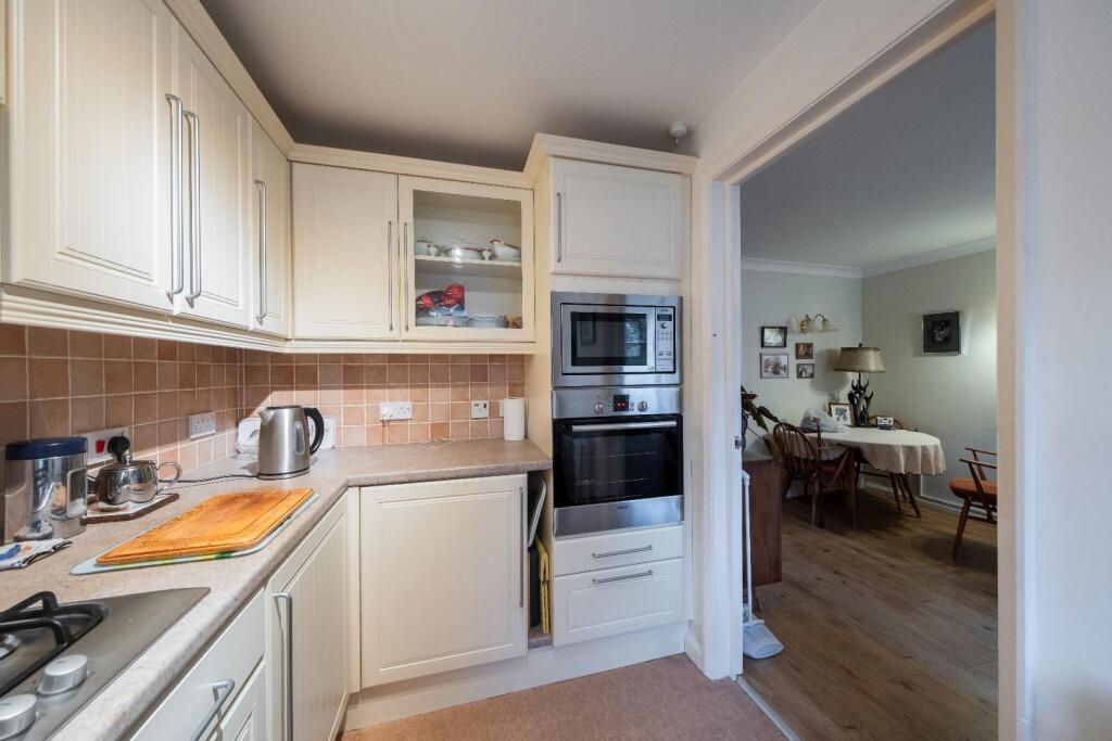 22 Rathbone Park-002.jpg