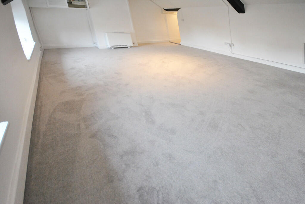 8. Sitting room