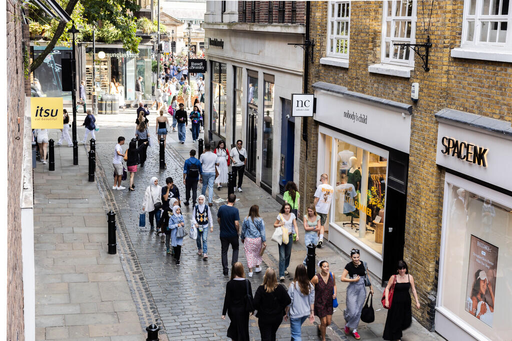 81H Odhams Walk- ...