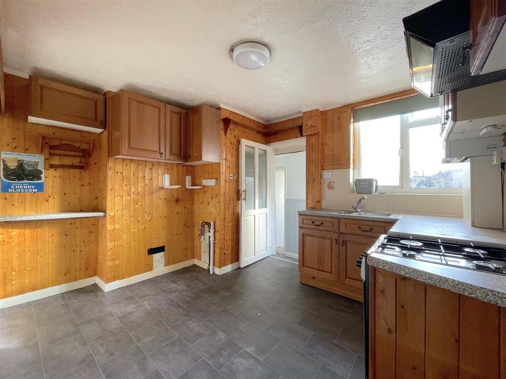 Kitchen (1).jpeg