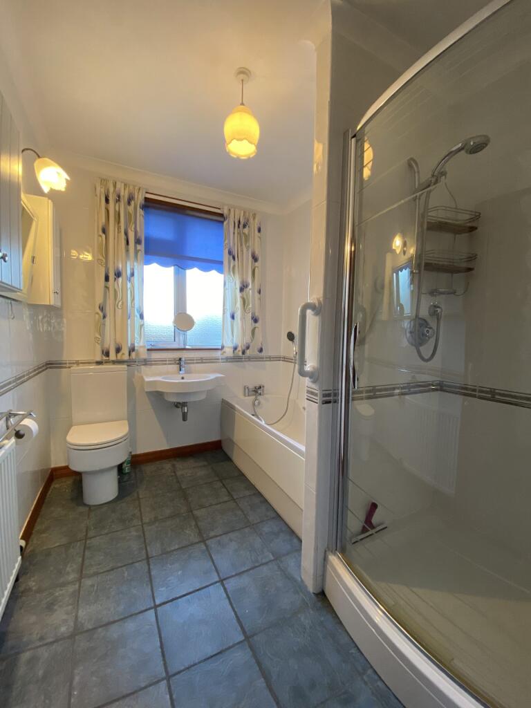 15 Fairfield Crescent, Dumfries, DG1 4BW - Braidwo