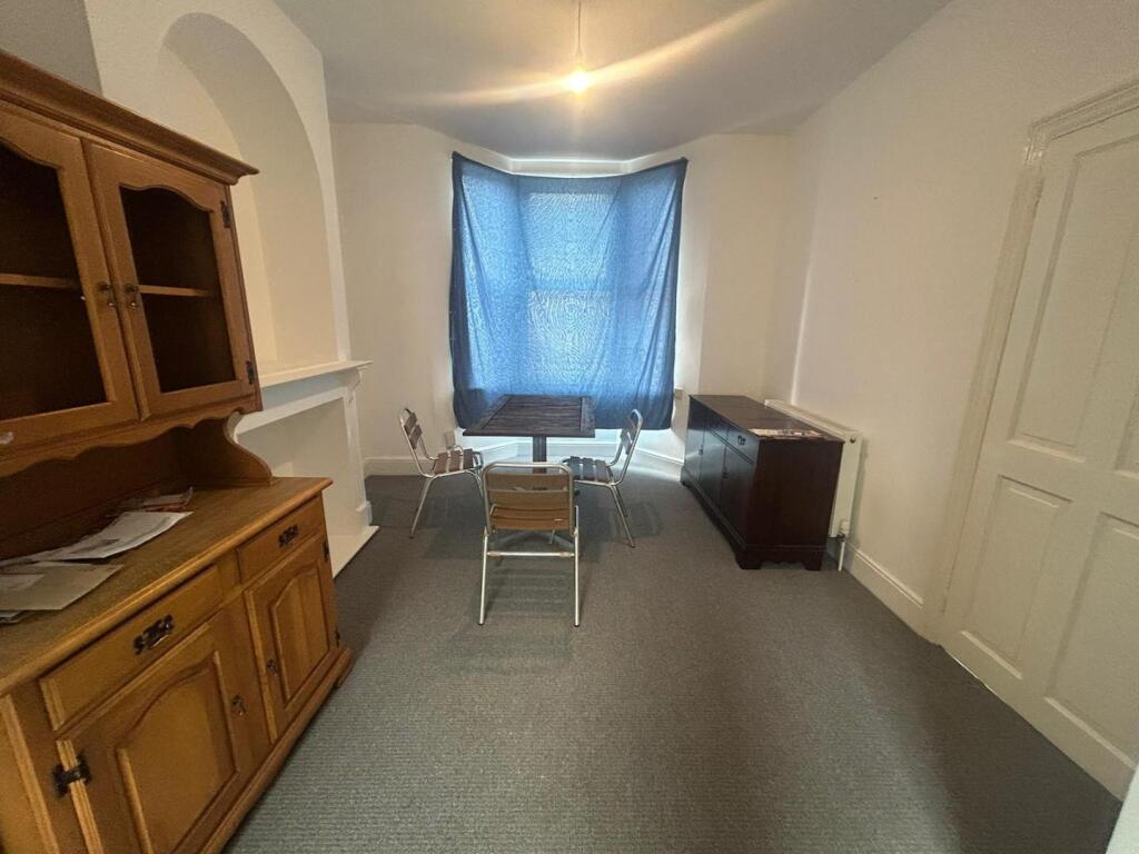 lounge.jpg