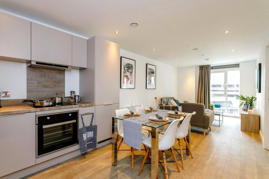 Kitchen/Dining Area