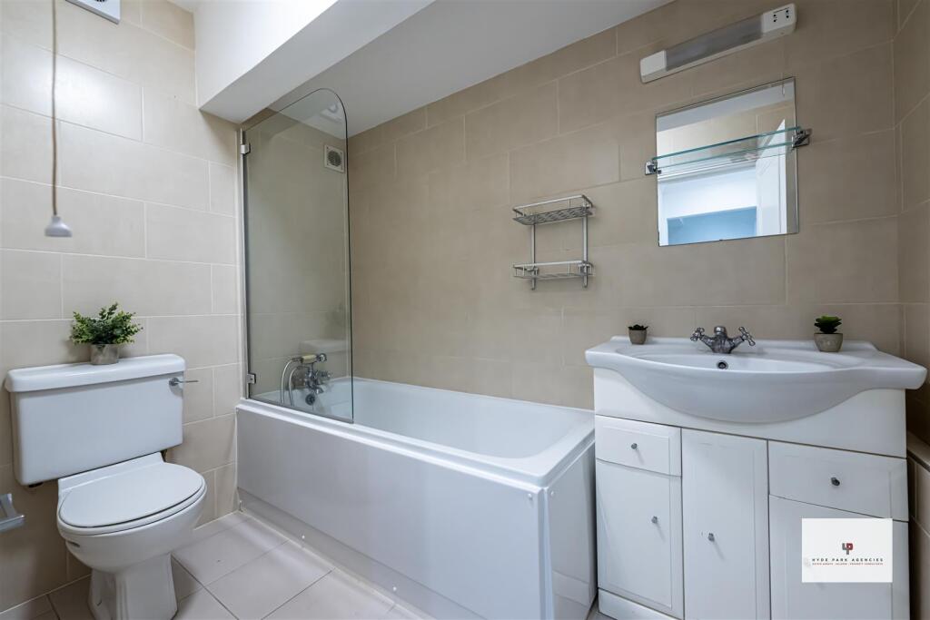 Devonport 2-018 HR - HPA.jpg