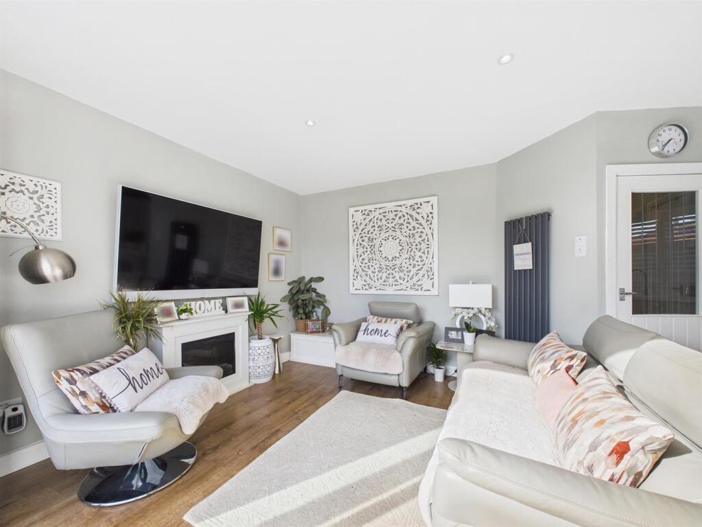 Lounge: