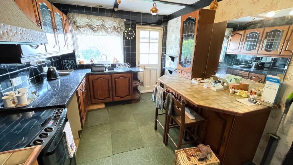 Kitchen-Breakfast Room